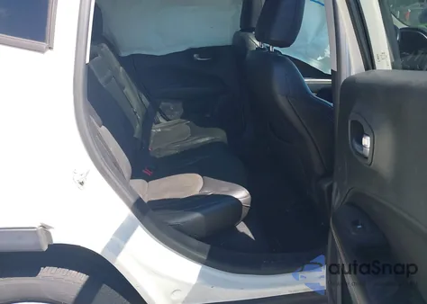 2018 Jeep Compass Latitude 4X4 from USA, damaged, VIN 3C4NJDBB4JT103791